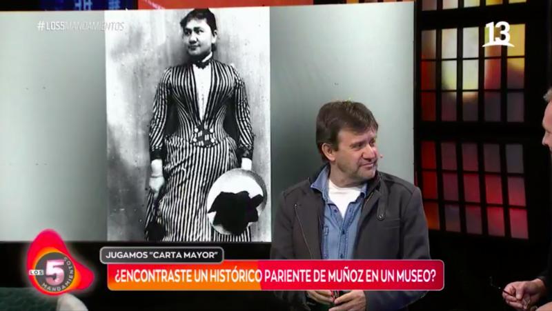 ¿Familiares? El inesperado parecido de Rodrigo Muñoz con figura histórica