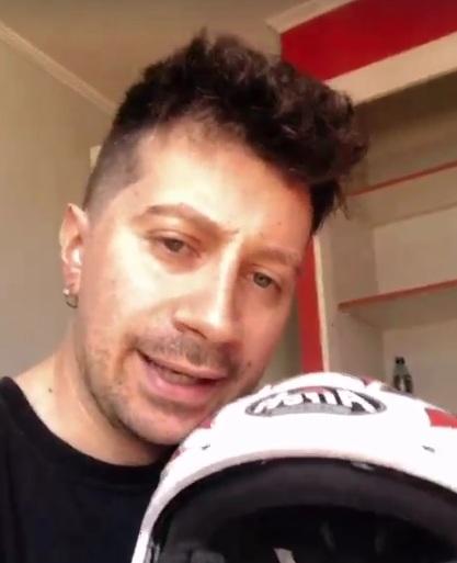 Adiós pelo largo: Ricardo Vergara sorprende con nuevo look