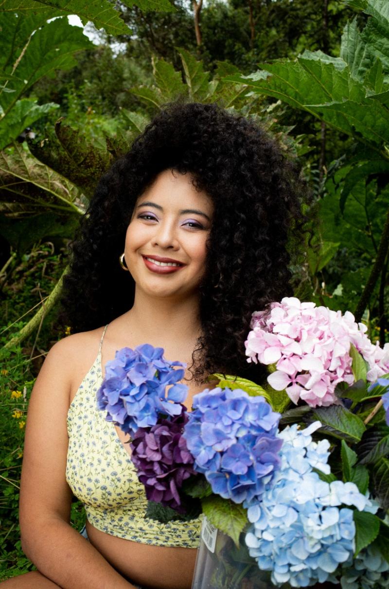 Ania Ivania presenta su nuevo álbum "1000Kaos"