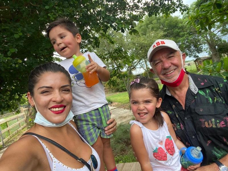 Eliseo Salazar desclasifica cómo es ser un padre “añoso”