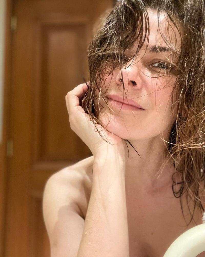 “El espejo no miente”: Tonka Tomicic reaparece con bikinazo