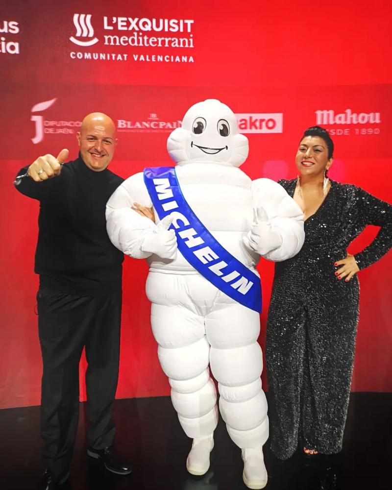 Fernanda Fuentes y su marido festejan importante logro