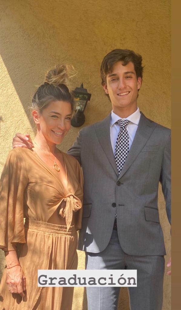 Los elegantes looks de Pancha Merino y su hijo por graduación