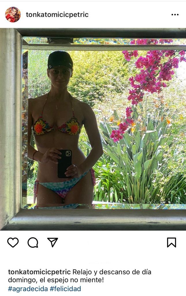 “El espejo no miente”: Tonka Tomicic reaparece con bikinazo