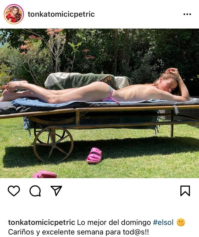 “El espejo no miente”: Tonka Tomicic reaparece con bikinazo