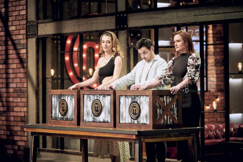 La emoción de Yann Yvin al recibir saludo de su familia