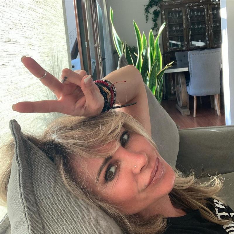 Eva Gómez se la juega con bikinazo por festividad religiosa