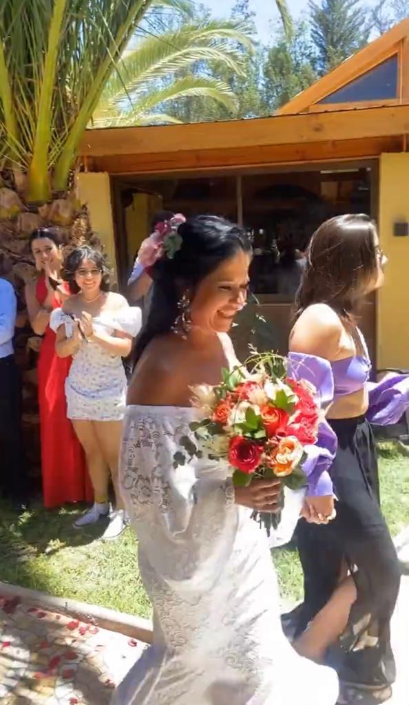 En el norte y con famosos: Así fue la boda de Carolina Soto