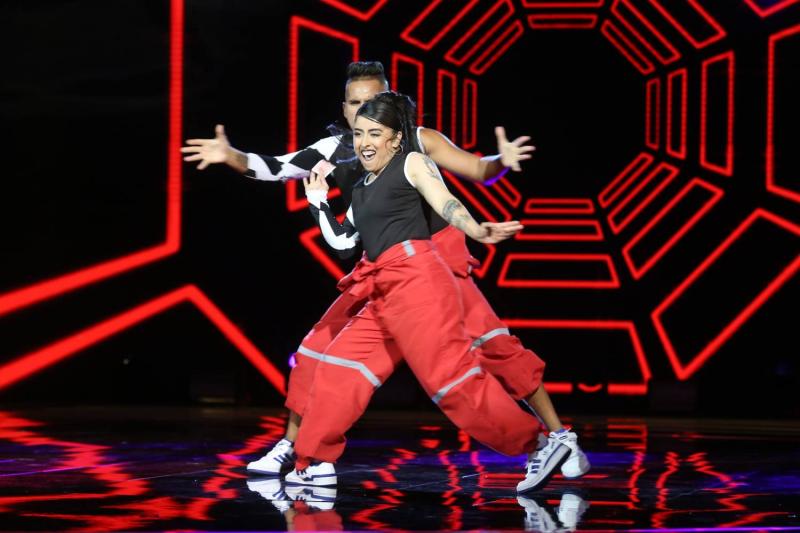 Se llenó de aplausos: Jazz Torres se la jugó por el ritmo urbano