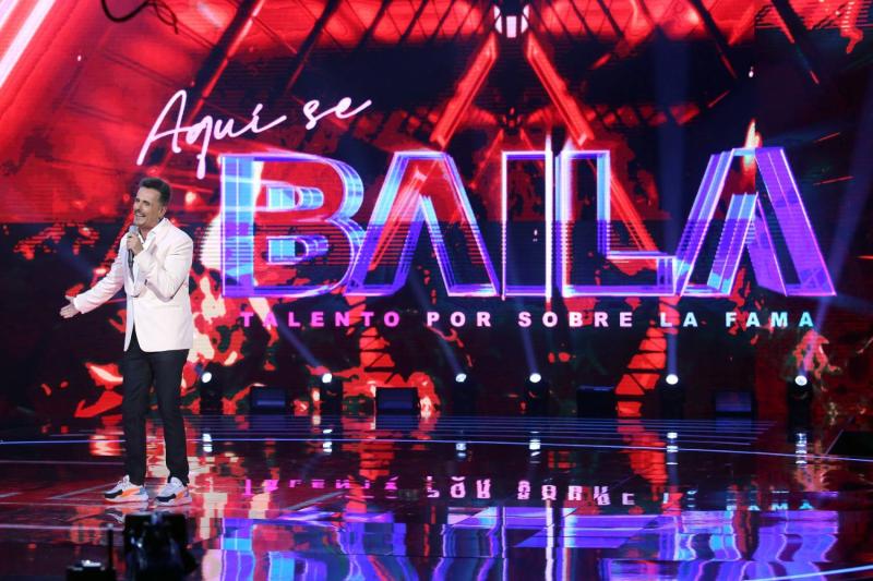 “¿Estás bien?”: María José Quiroz vivió inesperado traspié en su presentación