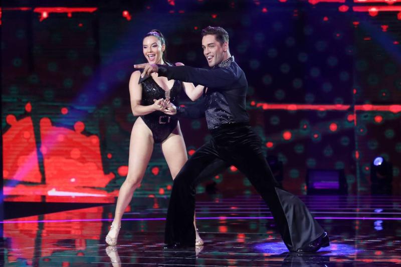 Química total: Thiago y Chantal sorprendieron bailando onda disco