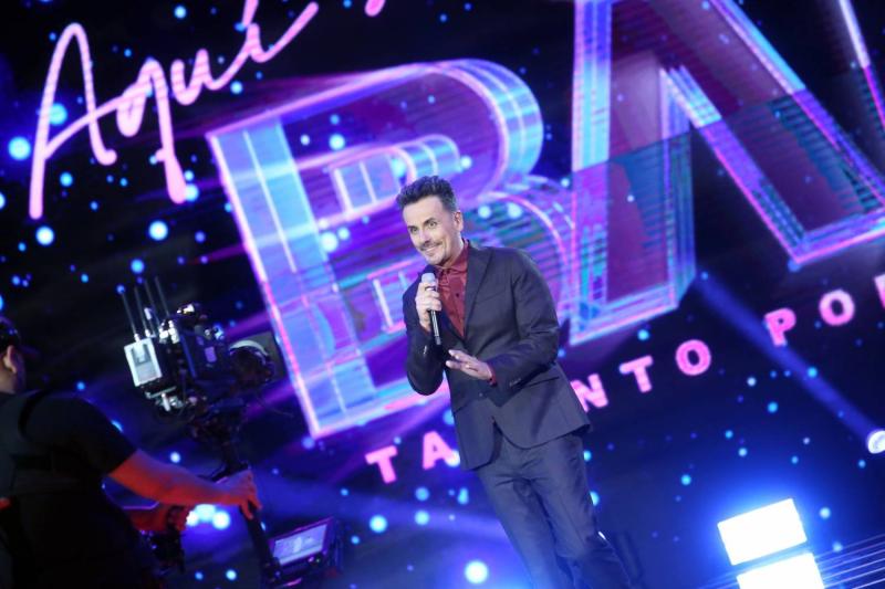 Falta feeling: Neilas le pidió a Yasmín Valdés y Darwin complicidad en el escenario