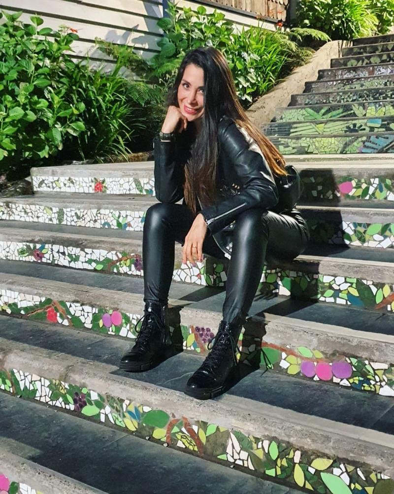 Yamna Lobos celebra importante logro profesional