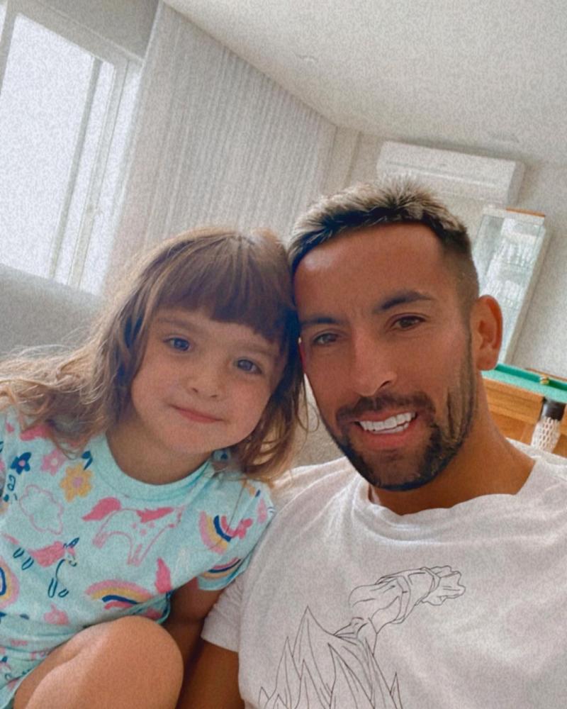 Mauricio Isla publica parte de sus vacaciones con Luz Elif