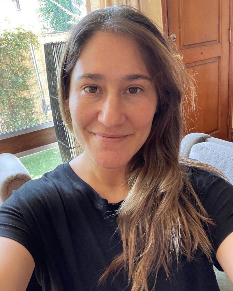 Belén Mora impacta con su figura a un mes de convertirse en madre