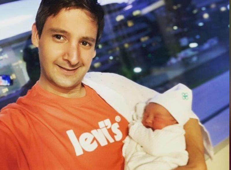 Ex protagonista de la serie BKN presenta a su hija recién nacida