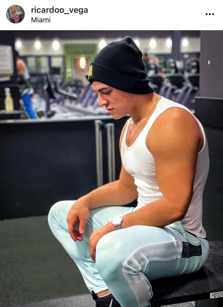 Ex esposa de Ricardo Vega sorprende con gesto tras revelación amorosa