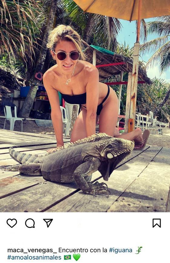 Macarena Venegas impacta con bikinazo a sus 45 años