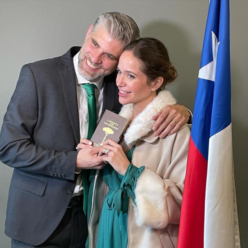 Manuel de Tezanos muestra imágenes de su matrimonio