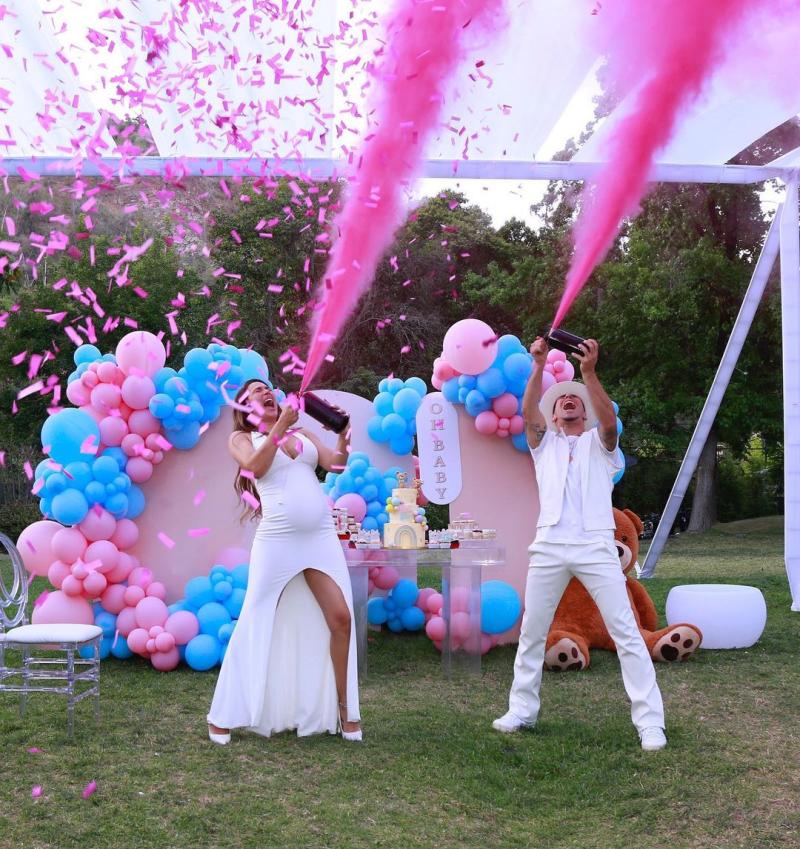 Lisandra Silva muestra su embarazo con sutil desnudo