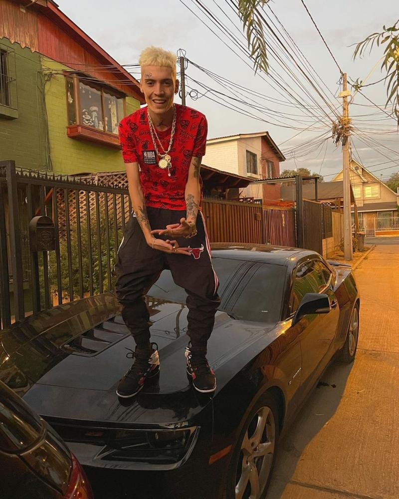 Modelo cuenta cómo fue trabajar con Marcianeke