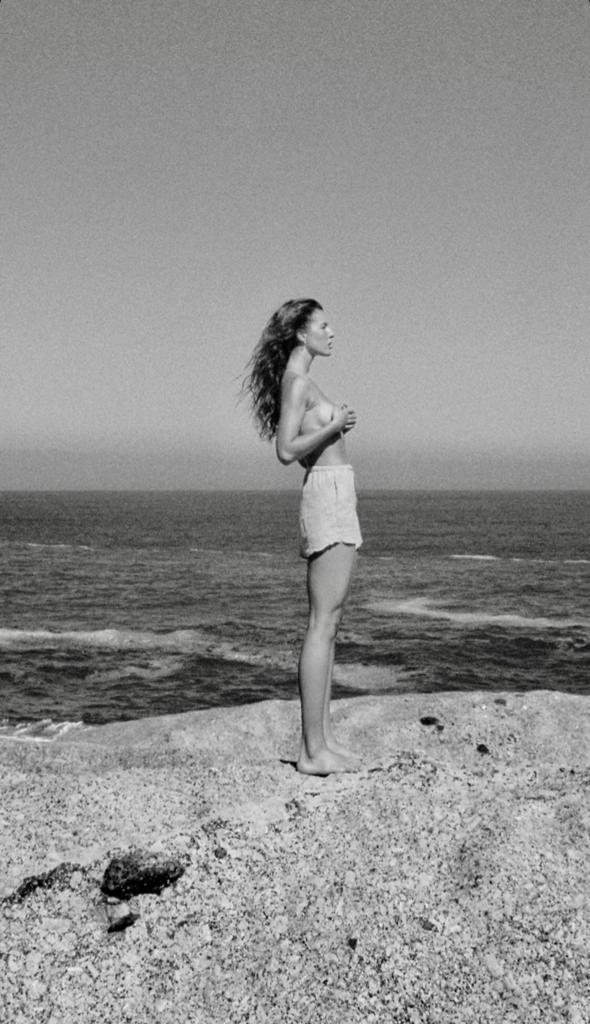 El destape playero de Marco Ferri para oficializar romance