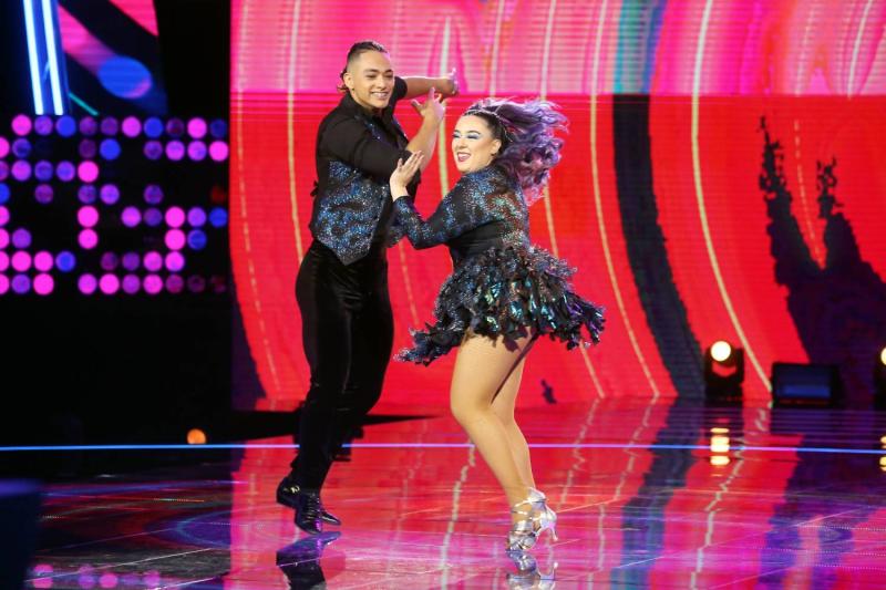 Del recuerdo: Christell se la jugó interpretando su gran hit “Mueve el ombligo”