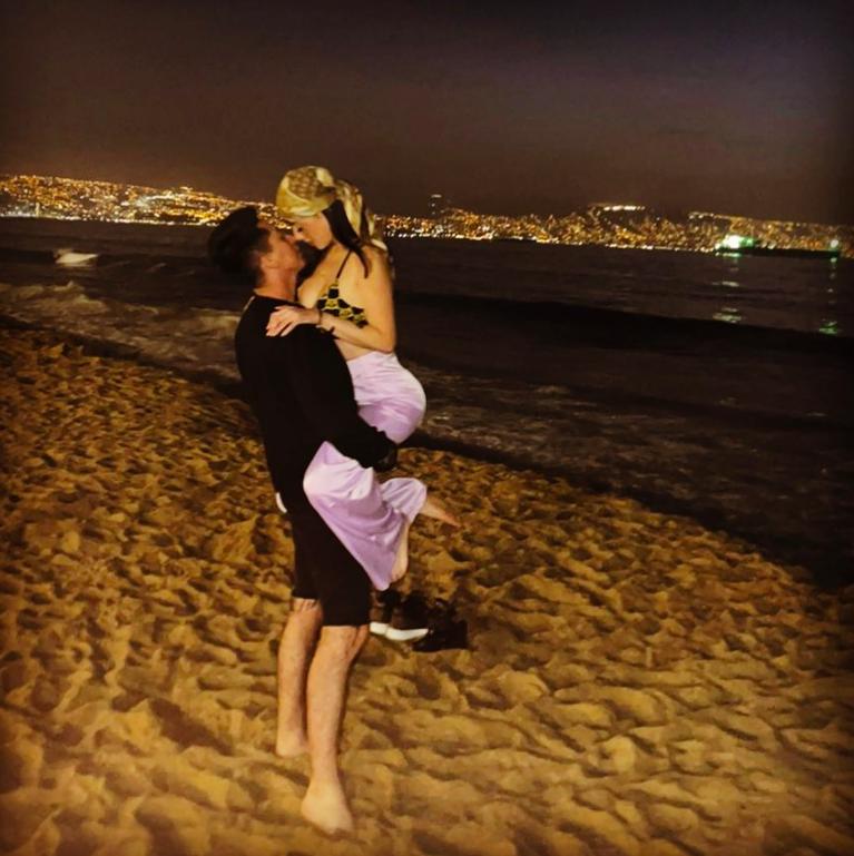 Ignacia Michelson presenta a su pololo con romántica foto
