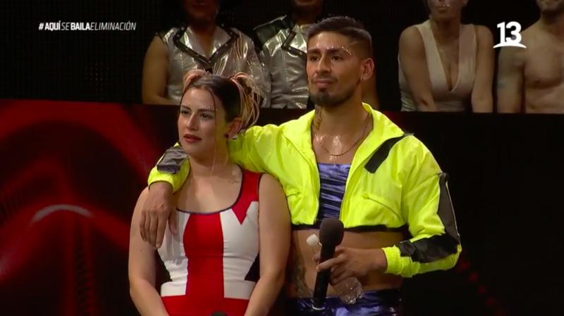 Al más puro estilo de Spice Girls: Karla Melo se presentó con energética coreografía