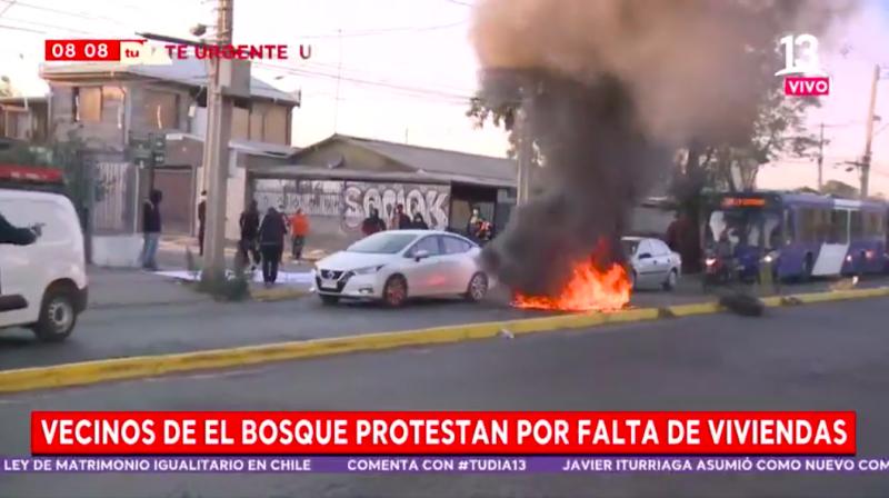 Vecinos de El Bosque protestan por falta de viviendas