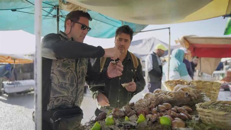 ¡Al desnudo! Pancho Saavedra se bañó en las aguas del Atlántico africano