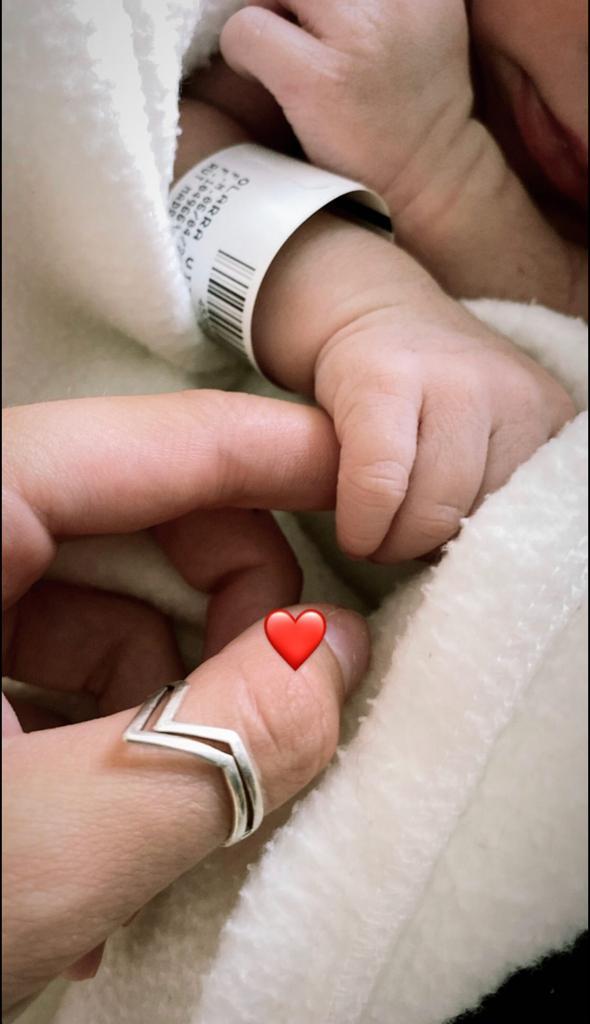 Lucila Vit se muestra de cuerpo completo a días de dar a luz