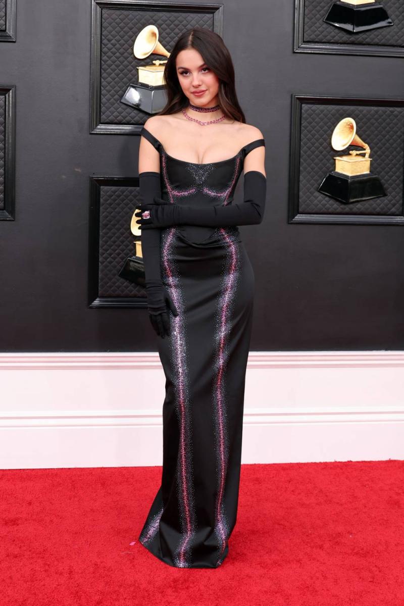 Grammys 2022: El glamour se tomó la alfombra roja