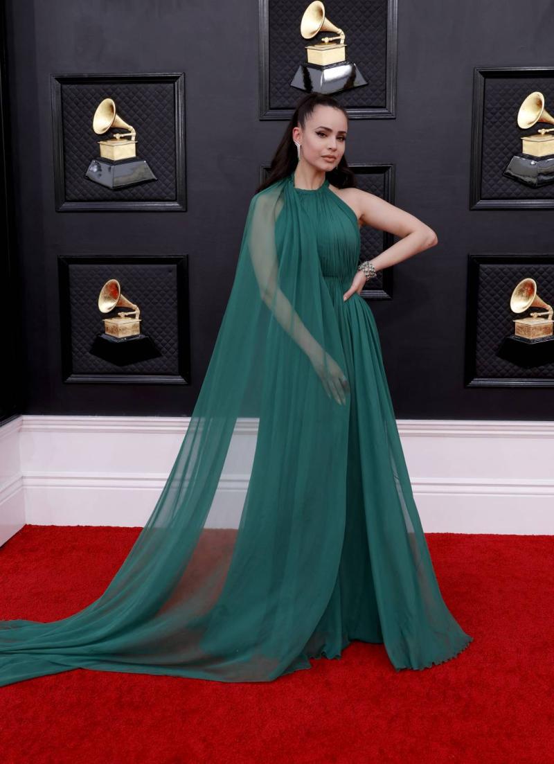 Grammys 2022: El glamour se tomó la alfombra roja