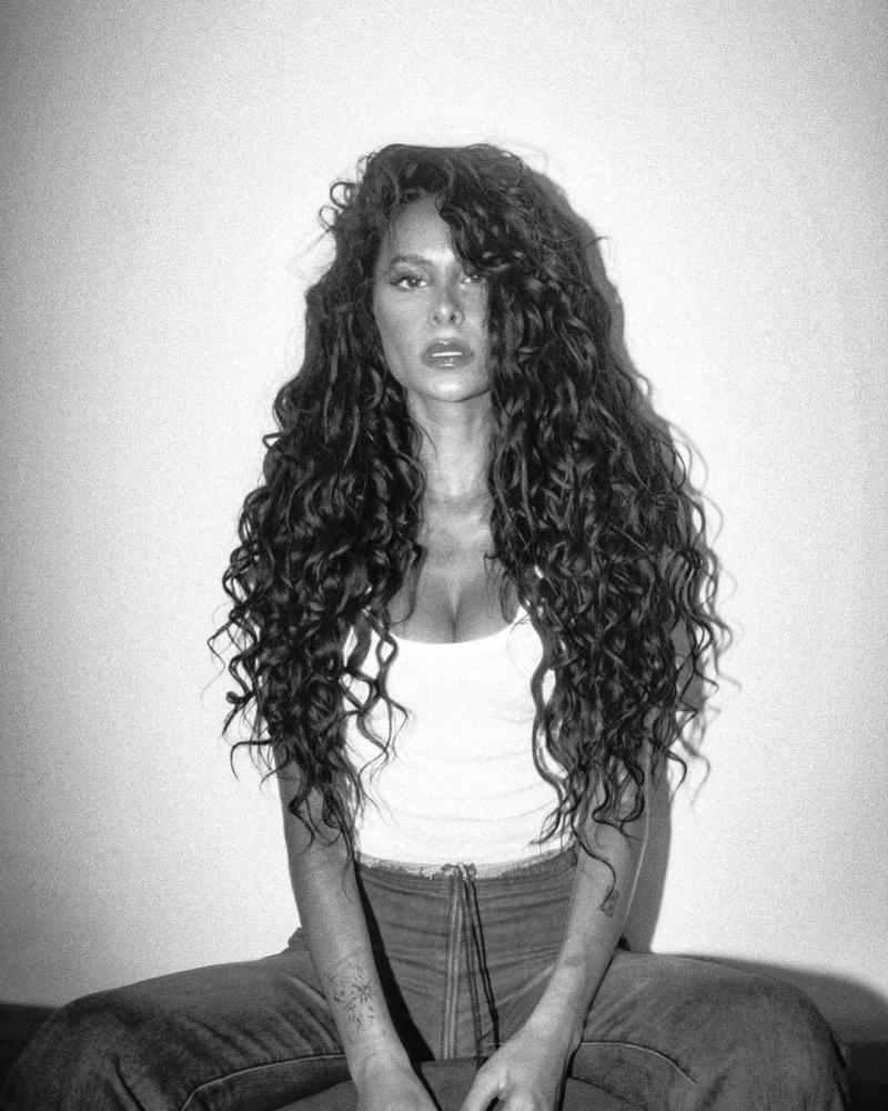 Cami Gallardo impacta al mostrar su pelo liso