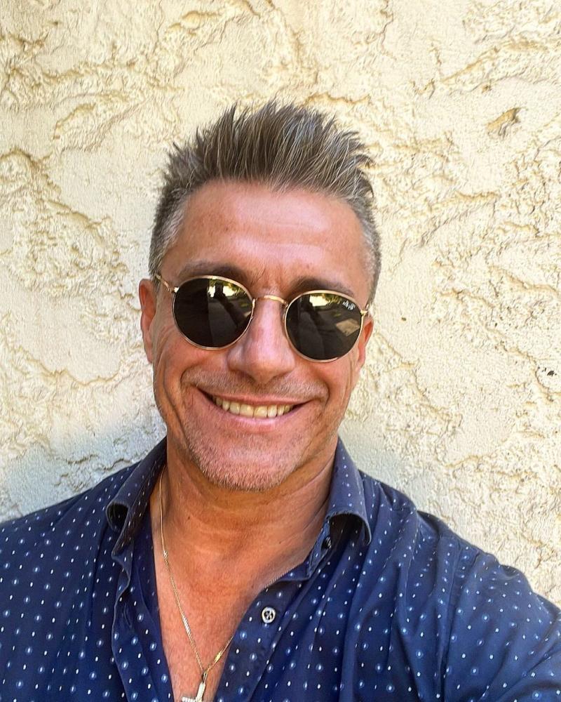 Fernando Solabarrieta recibe críticas por tatuaje en su pierna