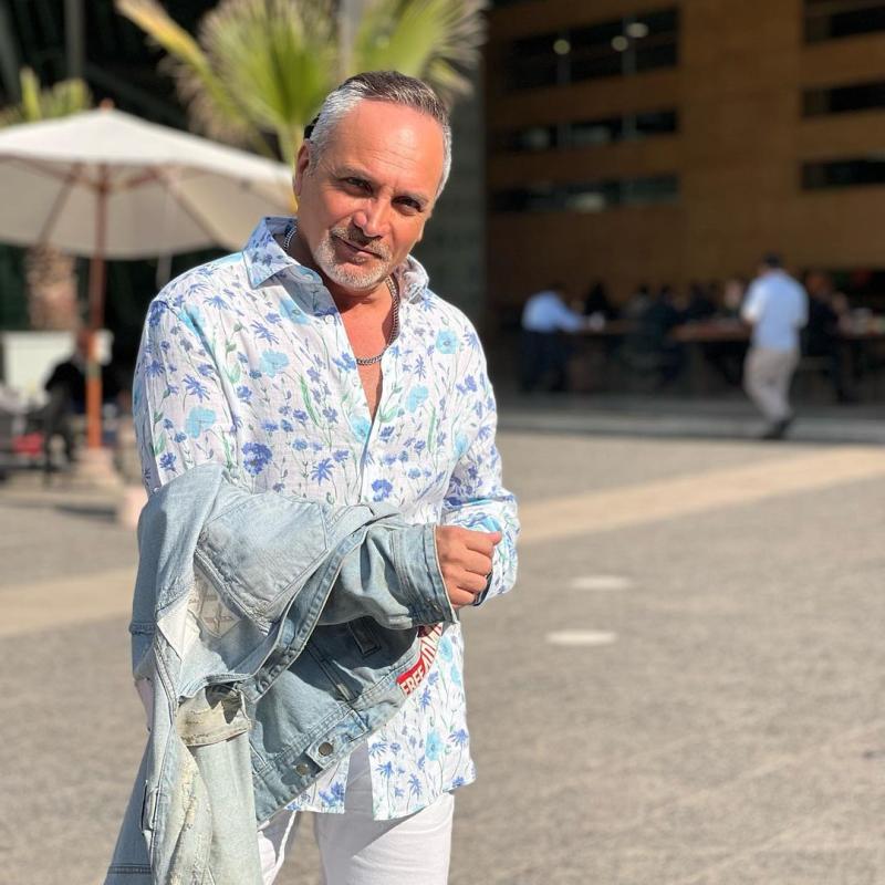 Tapó sus canas: Luis Jara sorprende con radical cambio de look