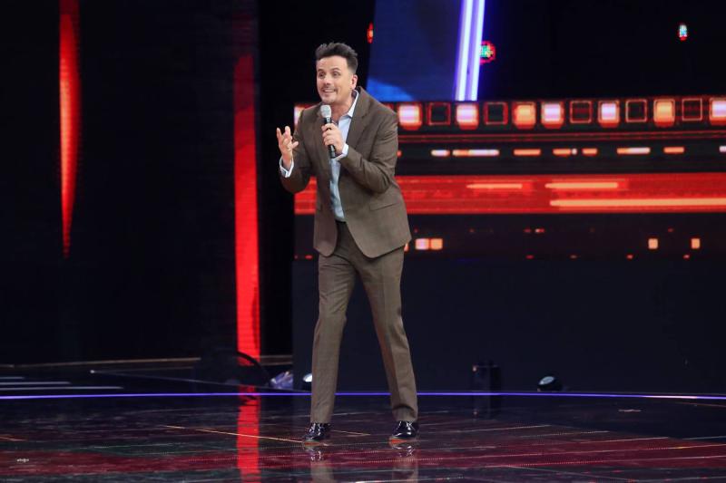 Mucha complicidad: Felipe Contreras y Janisse realizaron emotiva interpretación contemporánea