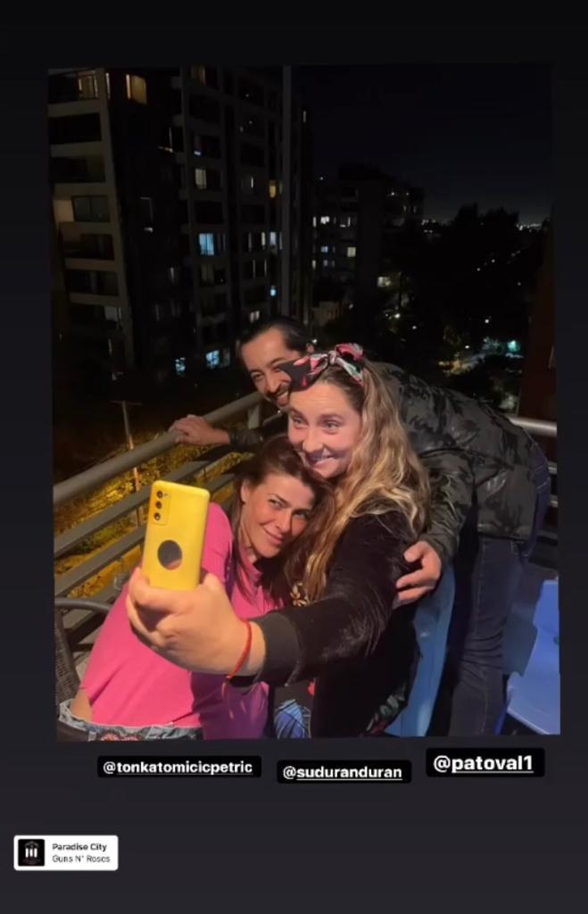 La noche de karaoke de Tonka y sus ex compañeros de “Bienvenidos”