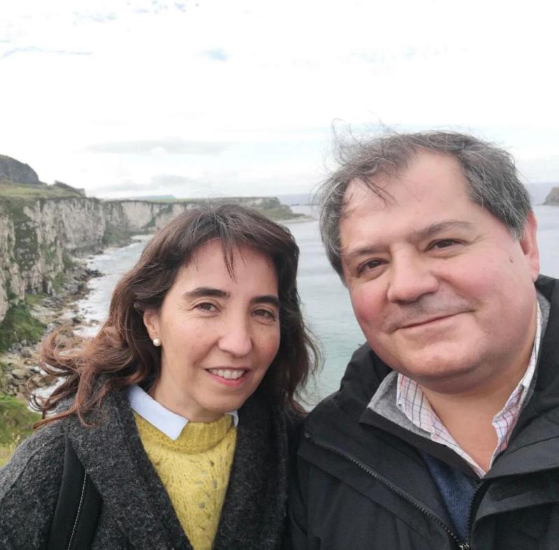 Mauricio Bustamante celebra 30 años de matrimonio