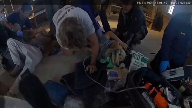 Dramáticas imágenes: Filtran fotos de set de "Rust" tras fatal disparo de Alec Baldwin