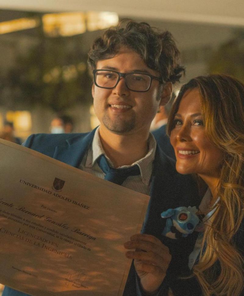 La emoción de Cathy Barriga por logro de su hijo mayor