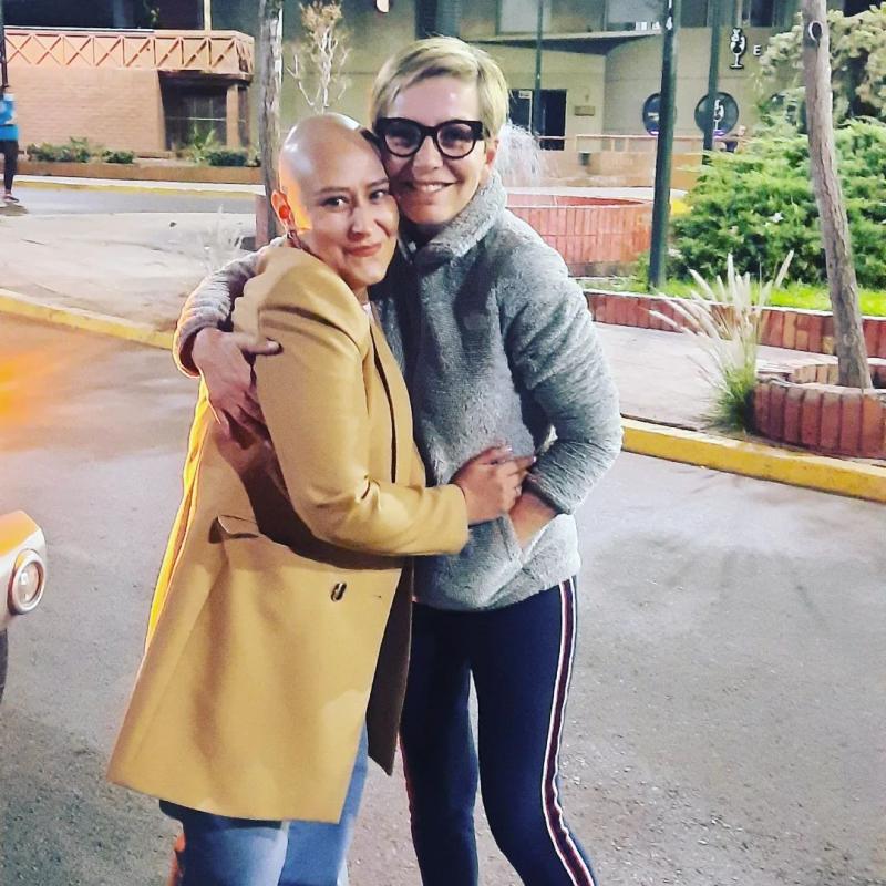 Daniela Aránguiz ayuda a productora que tiene cáncer de mama