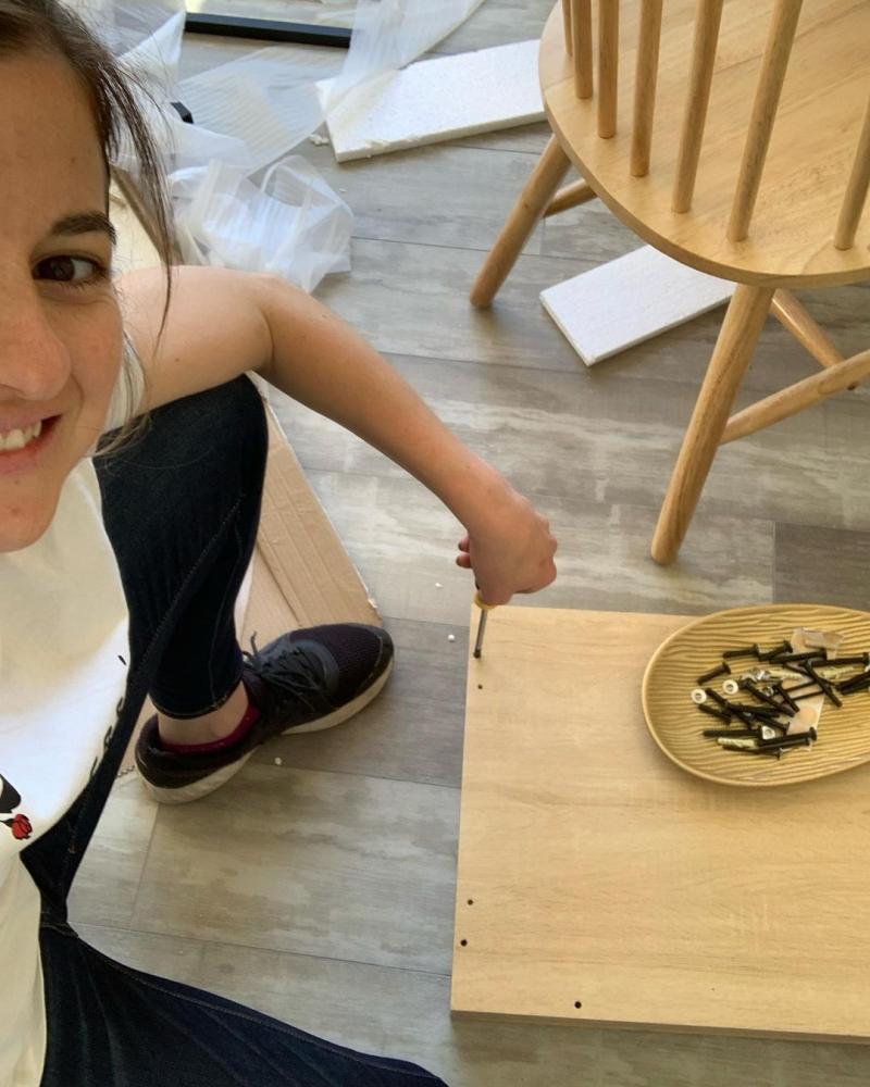 Hija de Jorge Hevia destaca como decoradora de ambientes