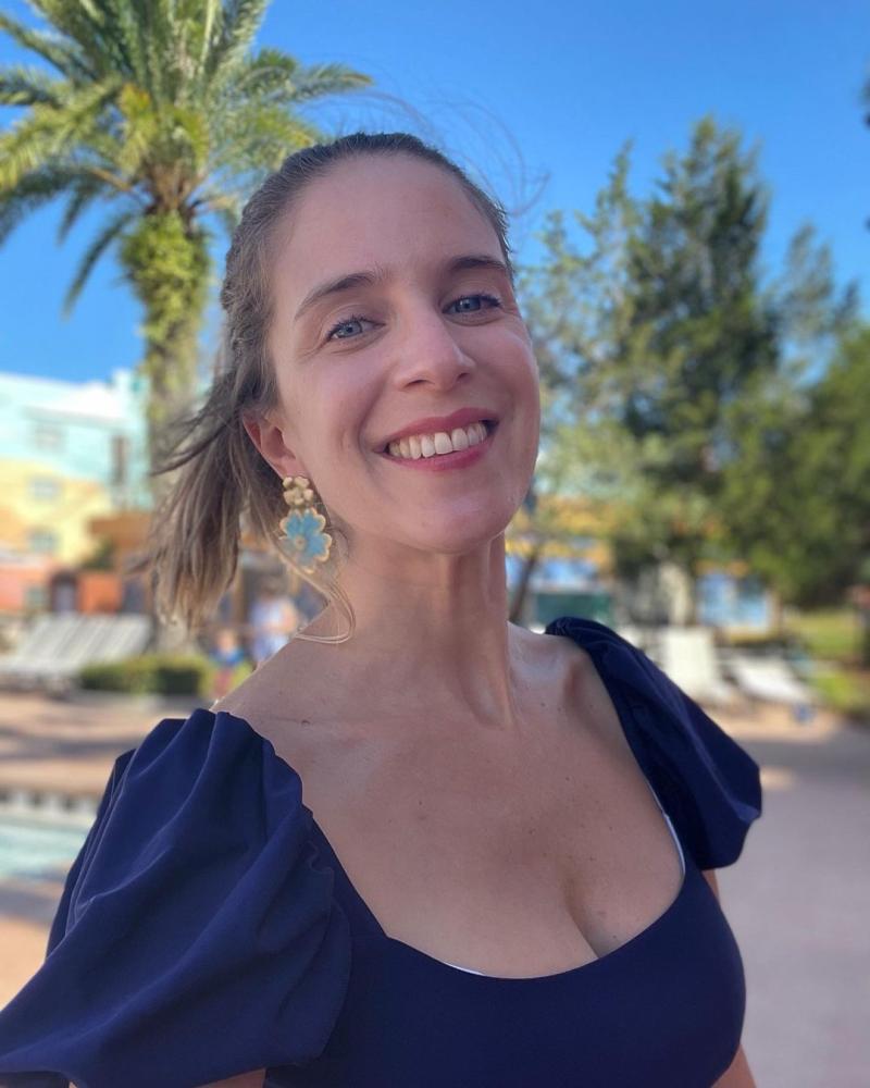 “Khe paza”: Alison Mandel es elogiada por honesto bikinazo