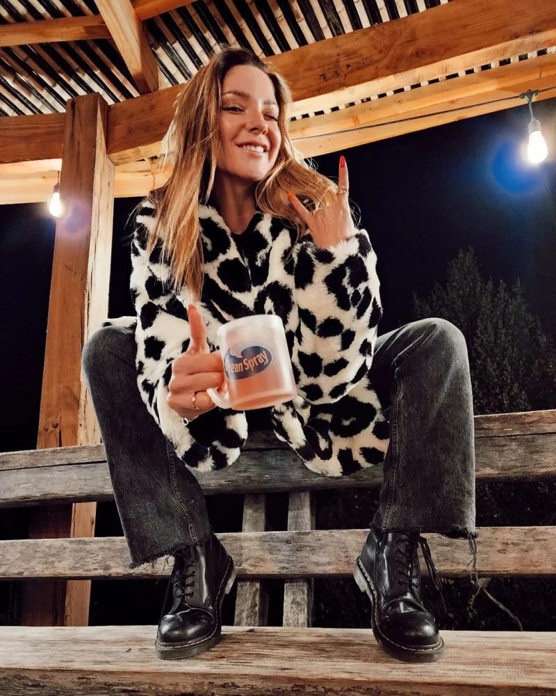 Kel Calderón se muestra sin filtro por procedimiento estético