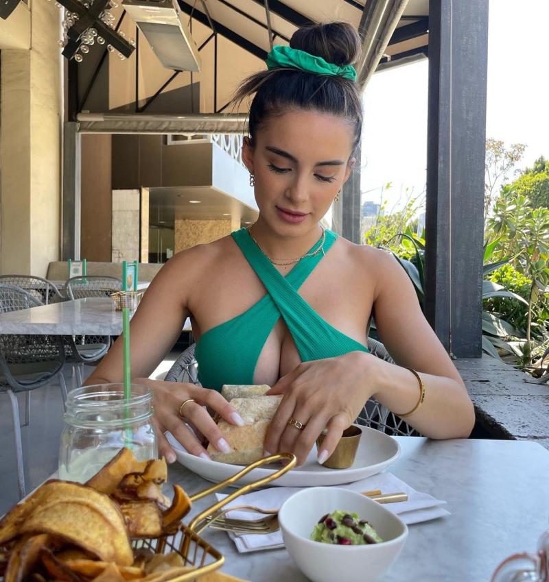 Augusto Schuster recibe troleo por romántica foto con ex MasterChef