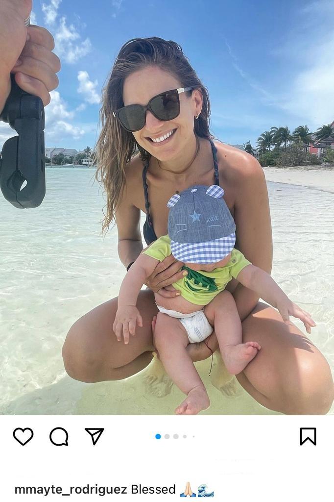 Mayte Rodríguez se luce en bikini a 4 meses de dar a luz