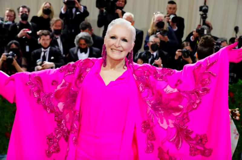 Glenn Close reflexiona sobre ser madre soltera y actriz de tiempo completo