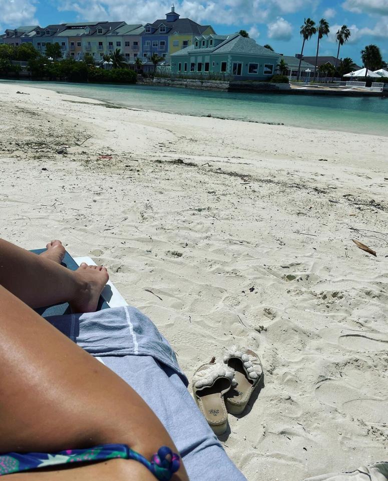 Mayte Rodríguez se luce en bikini a 4 meses de dar a luz